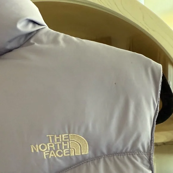 The North Face Light Lavender Quilted 550 Down Vest - Picture 7 of 8